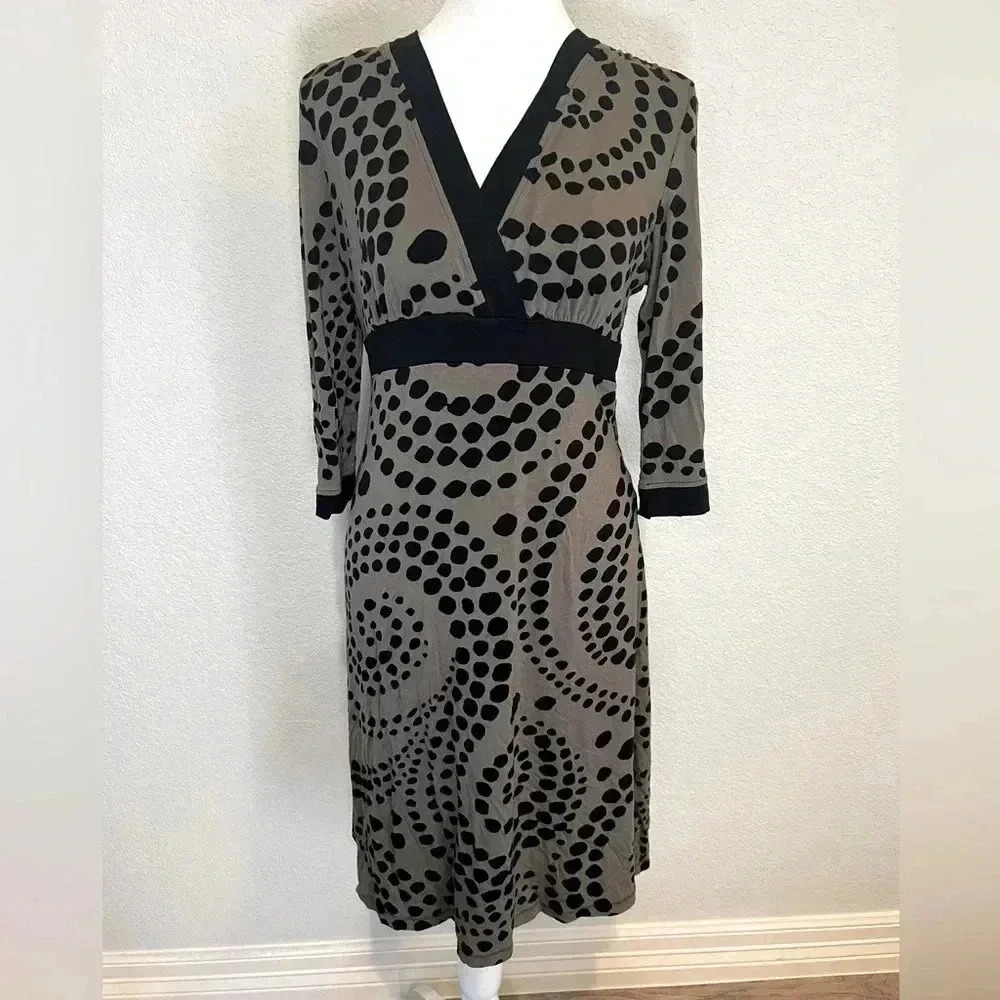 Athleta Wrap it Up Soft Stretch Midi Dress Size Small Taupe/Black Abstract Print